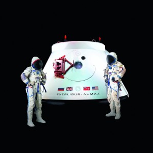 lempertz_ssale_capsule_suits_cmyk1-1024x1024