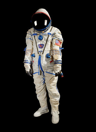 KenBowersoxSpacesuitISSExpedition6
