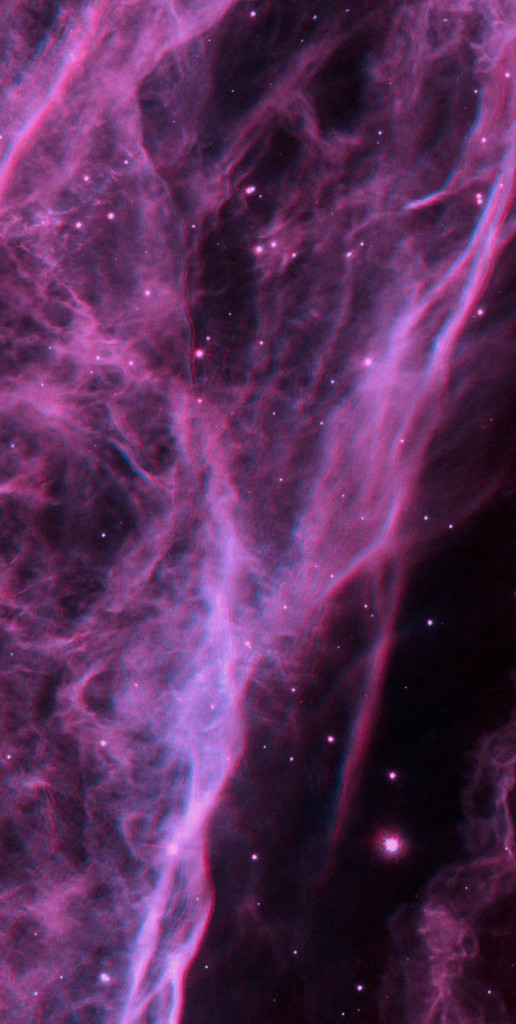 Using red-blue glasses this image allows to see the Veil Nebula in 3D.