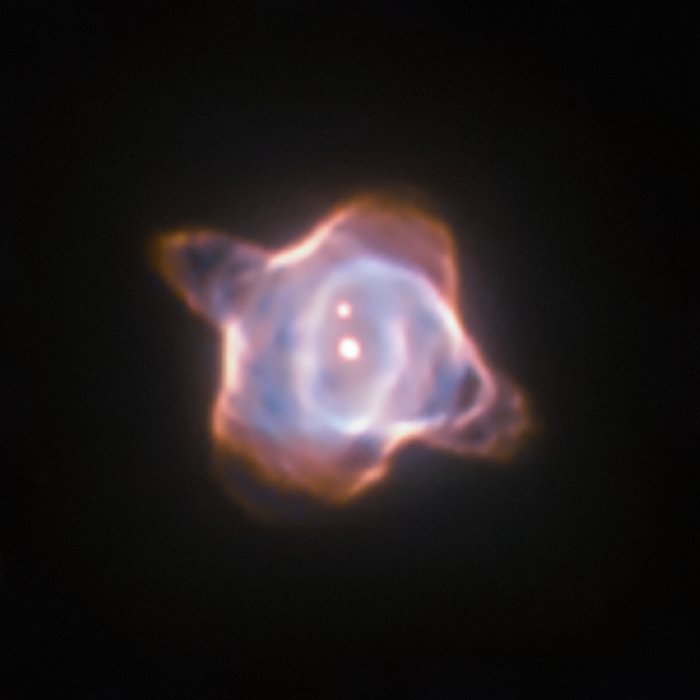 This image of the Stingray nebula, a planetary nebula 2700 light-years from Earth, was taken with the Wide Field and Planetary Camera 2 (WFPC2) in 1998. In the centre of the nebula the fast evolving star SAO 244567 is located. Observations made within the last 45 years showed that the surface temperature of the star increased by almost 40 000 degree Celsius. Now new observations of the spectra of the star have revealed that SAO 244567 has started to cool again.